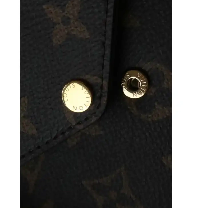 2102SH0012 LV Bags 0731
